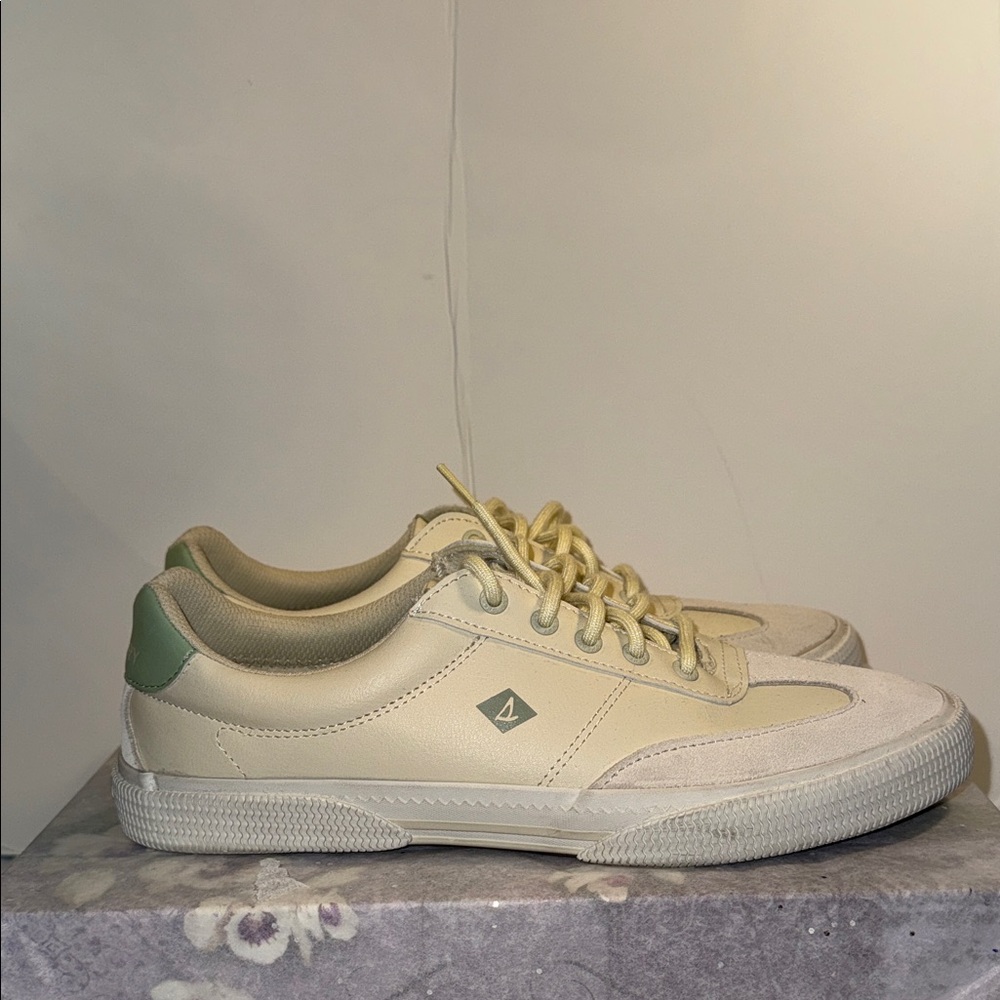 Sperry Top-Sider Cream and Green Sneakers